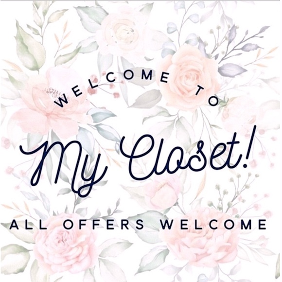 Meet your Posher, Julissa 🙋🏽‍♀️ - Picture 1 of 1